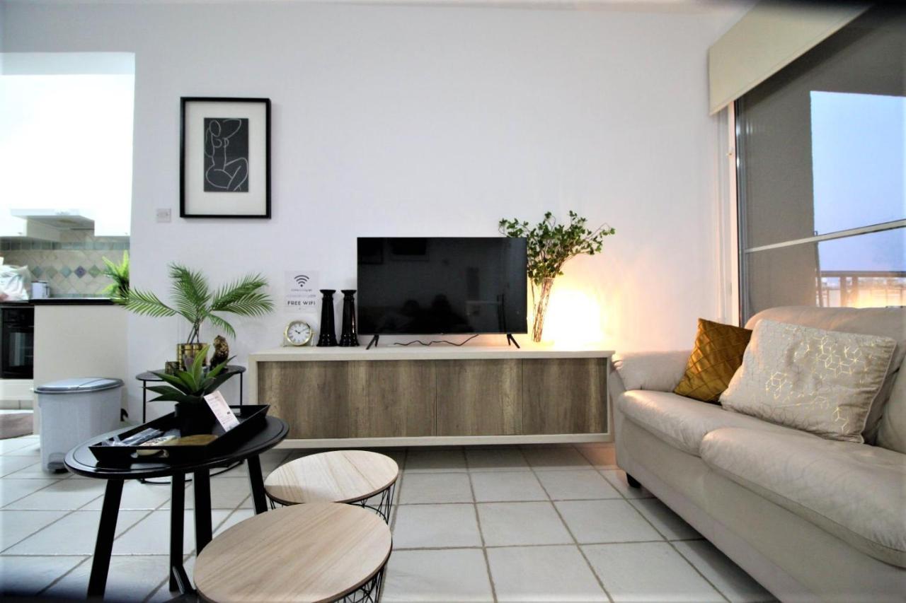 Cosea Living: Seaside 2 Bedroom Flat Kings Palace 209 Paphos Eksteriør bilde