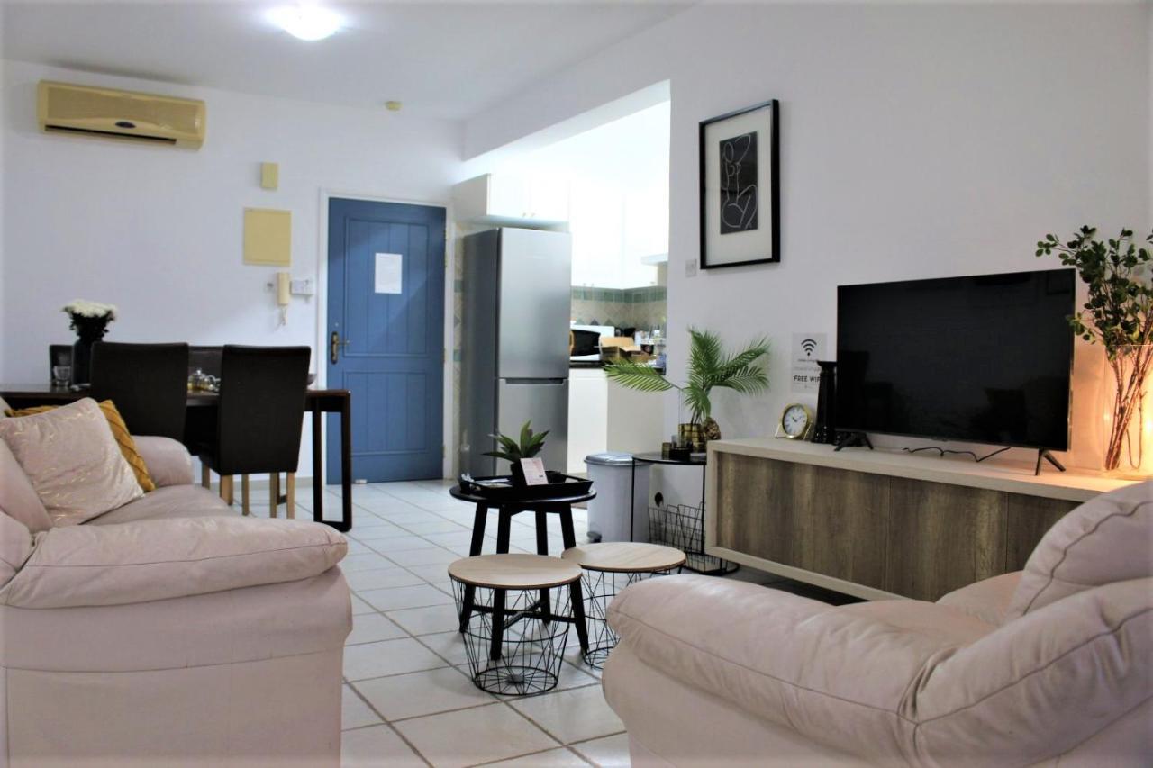 Cosea Living: Seaside 2 Bedroom Flat Kings Palace 209 Paphos Eksteriør bilde